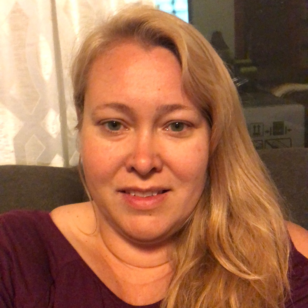 Meet your Posher, Angela